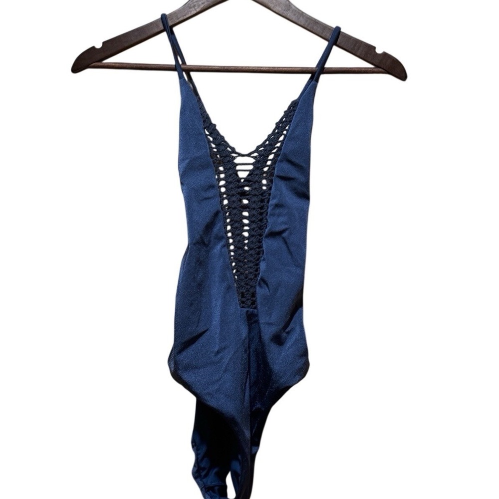 Billabong Women's Hippie Hooray Blue One Piece Macrame Bathing Suit Size Xs